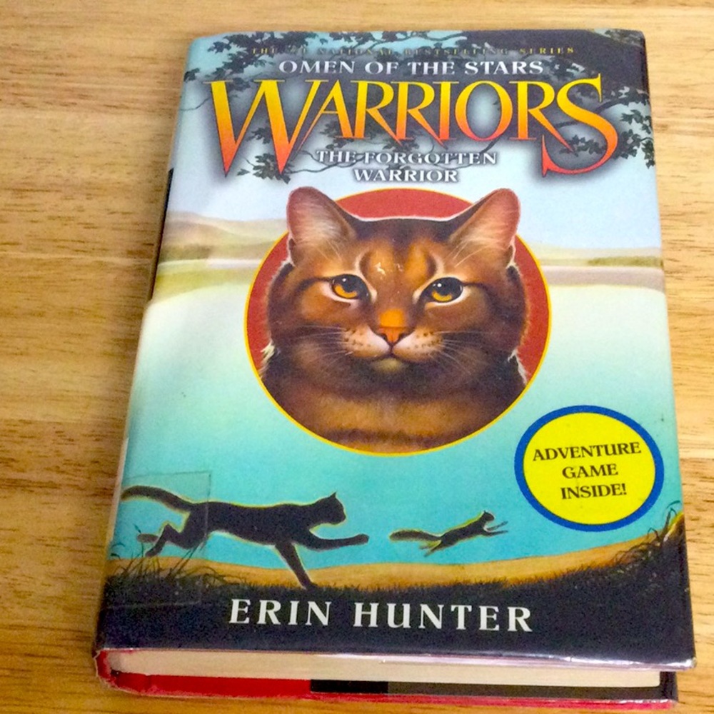 🌞 Omen of the Stars Warriors The Forgotten Warrior author Erin Hunterbook & game